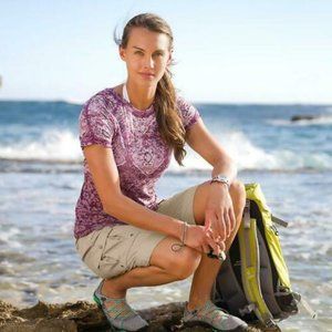 Athleta KICK IT Black Bermuda Cargo Shorts Size 6